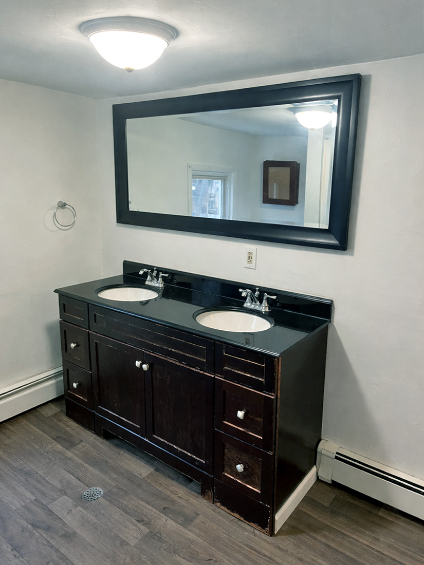 70 Clinton St. Bathroom